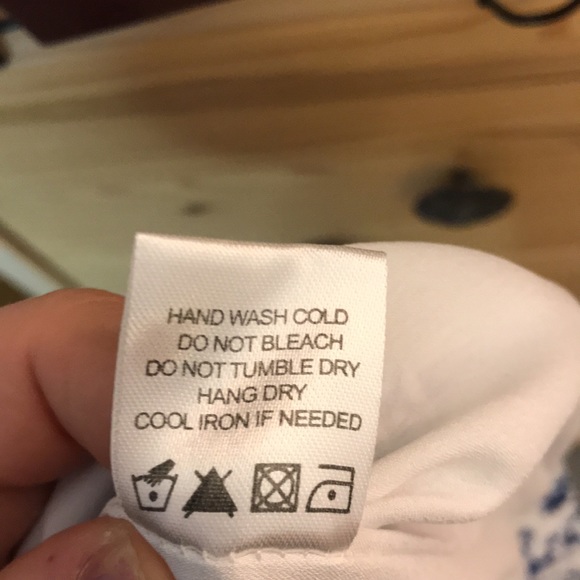 Lovers and Friends Sasha Printed Floral Shorts Size Medium - Picture 8 of 8